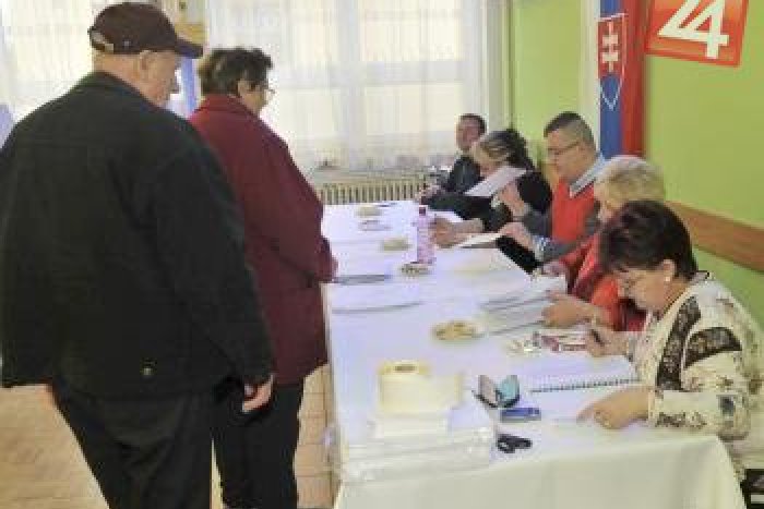 Ilustračný obrázok k článku Volí 11 volebných obvodov Košického kraja: Doposiaľ pokojne a bez problémov