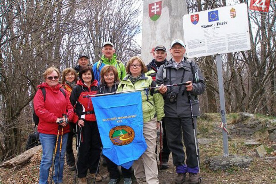 Ilustračný obrázok k článku Michalovskí turisti v Slanských vrchoch: Odskočili si na medzinárodné stretnutie