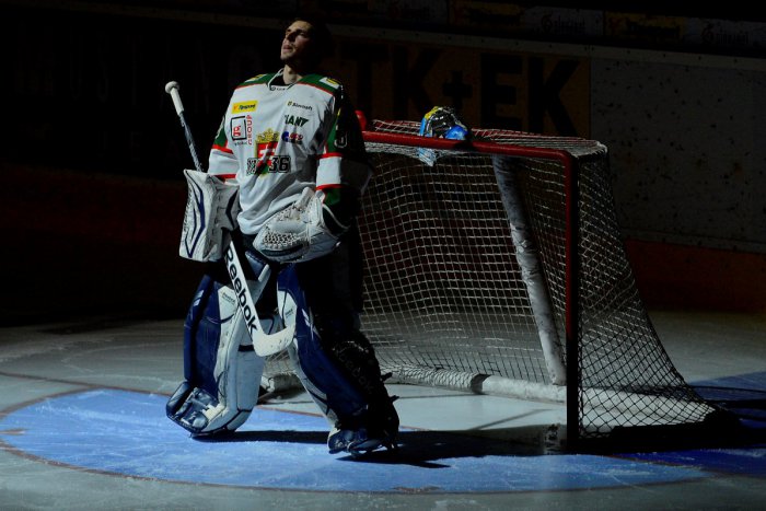 Ilustračný obrázok k článku Michalovský hráč Adam Trenčan sa môže radovať: Stal sa naj brankárom 1. hokejovej ligy
