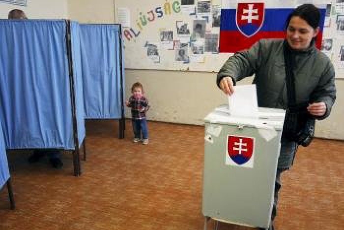 Ilustračný obrázok k článku Zaujímavá situácia pred voľbou starostu: Lakatoš v priezvisku majú až tri štvrtiny kandidátov