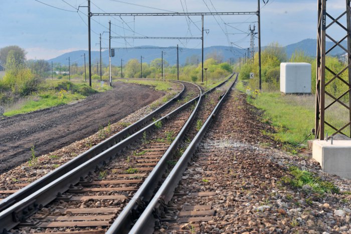 Ilustračný obrázok k článku Na železnici pri Michalovciach sa stala tragédia: Vyhasol život 36-ročného muža!