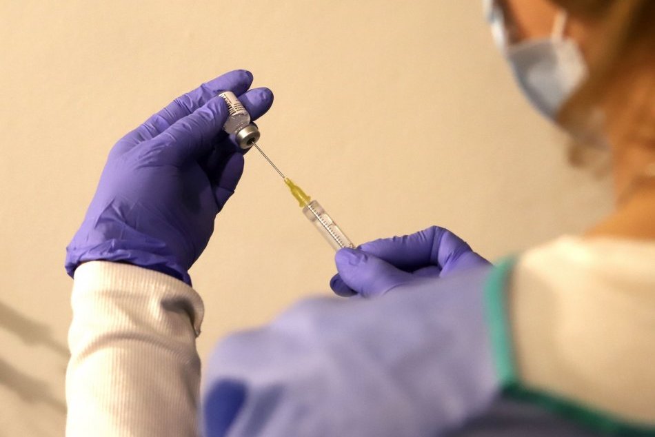 Ilustračný obrázok k článku Kedy začne očkovanie v Michalovciach a kto dostane vakcínu medzi prvými?